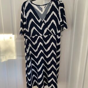 Maternity dress- navy & white chevron - knee length - M